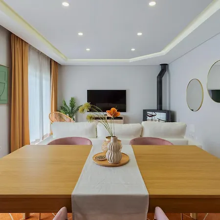 Casa Rosa, By Match * Quinta do Conde